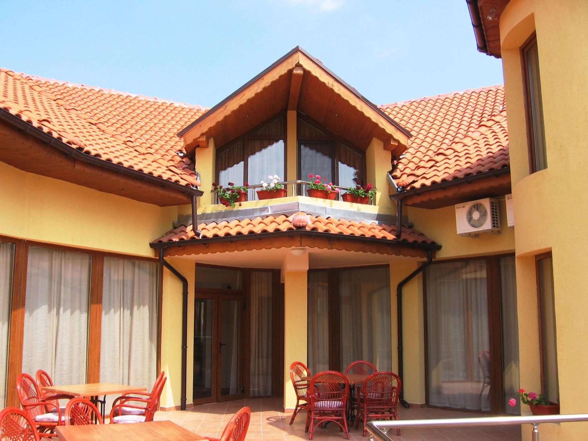 Hotel Queen Aydemir Exterior photo